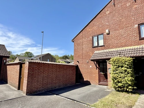 End Terraced House Main Photo