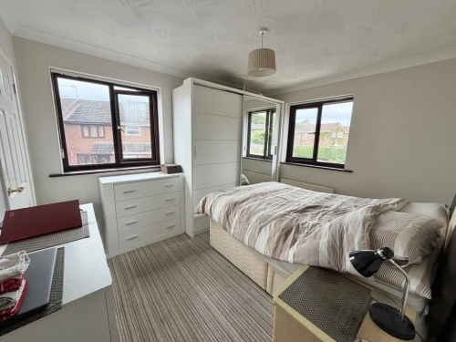 End Terraced House Main Photo