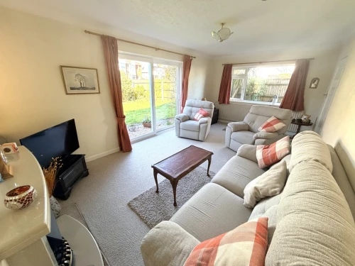 Detached House Main Photo