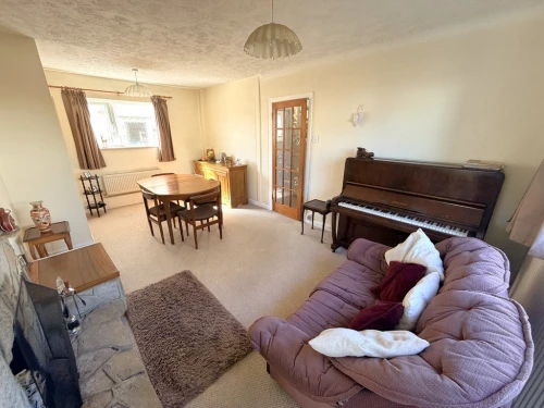 Detached House Main Photo