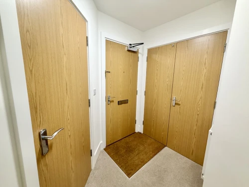 Apartment Main Photo
