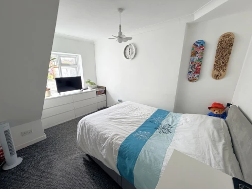 Semi-Detached Bungalow Main Photo