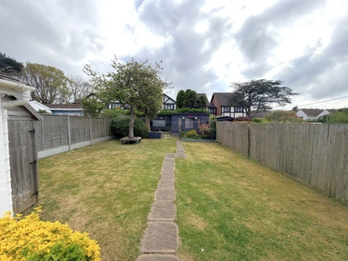Semi-Detached Bungalow Main Photo