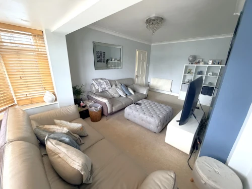 Semi-Detached Bungalow Main Photo