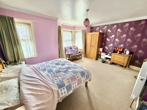 Detached House Main Photo