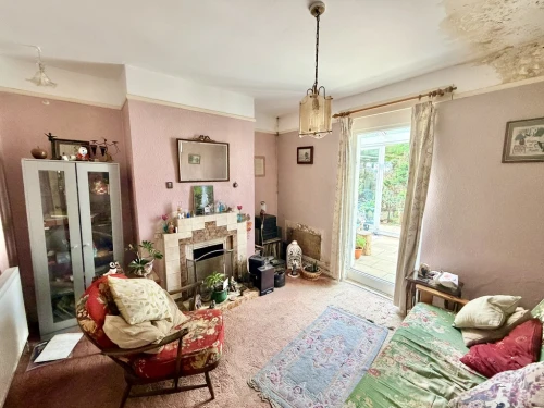 Detached House Photo 3