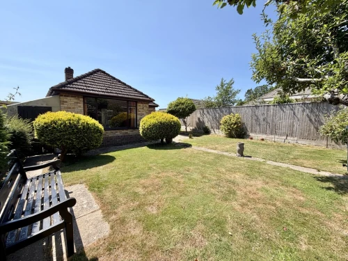 Detached Bungalow Main Photo