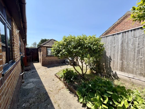 Detached Bungalow Main Photo