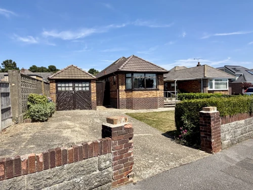 Detached Bungalow Main Photo