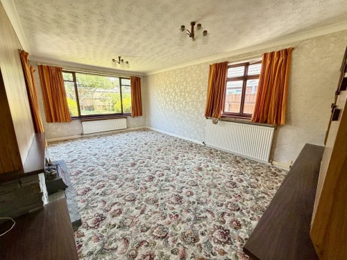 Detached Bungalow Main Photo