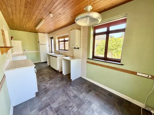 Detached Bungalow Main Photo