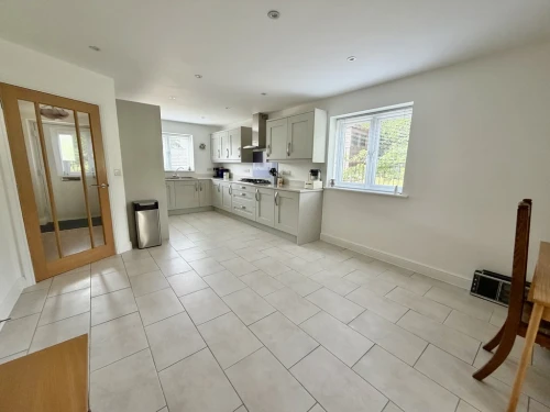 Detached House Main Photo