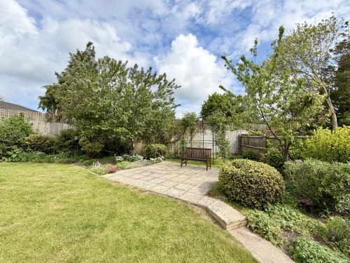 Detached House Main Photo