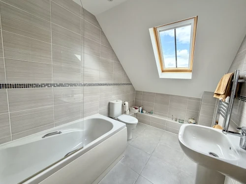 Detached House Main Photo