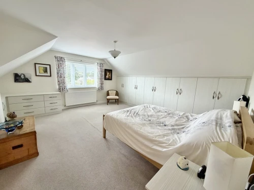 Detached House Main Photo