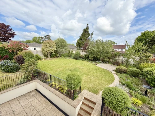 Detached House Photo 3