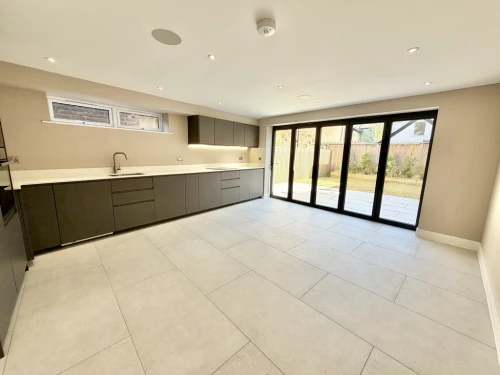 Detached House Photo 3