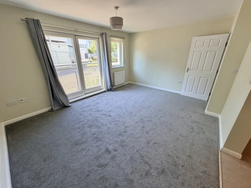 Apartment Main Photo