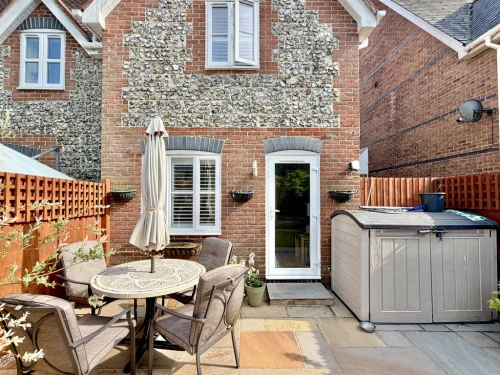 Semi-Detached House Main Photo