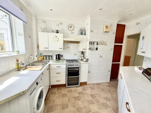 Semi-Detached Bungalow Main Photo