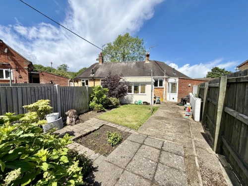 Semi-Detached Bungalow Main Photo