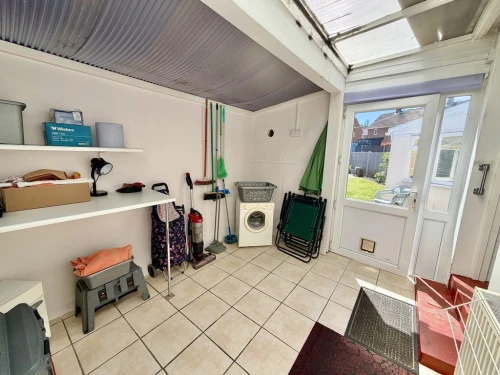 Semi-Detached Bungalow Main Photo