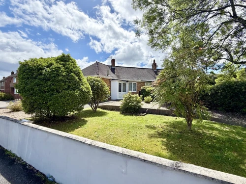 Semi-Detached Bungalow Main Photo