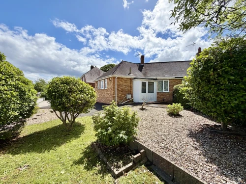 Semi-Detached Bungalow Main Photo