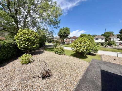 Semi-Detached Bungalow Main Photo