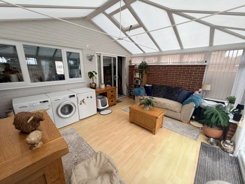 Mid Terraced House Main Photo