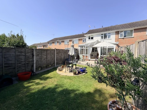Mid Terraced House Main Photo