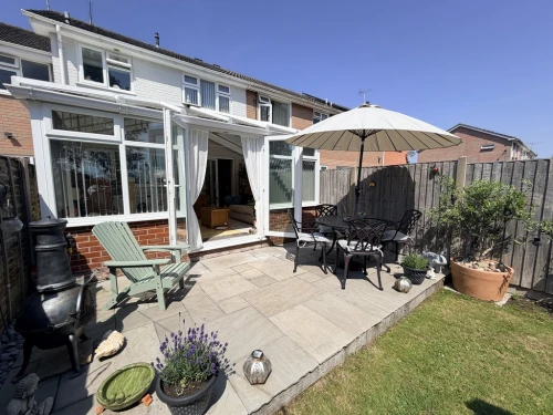 Mid Terraced House Main Photo