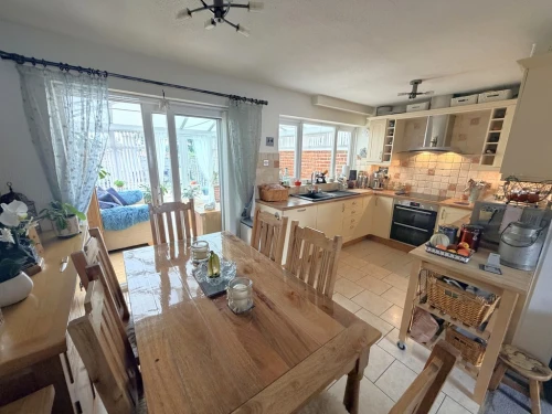 Mid Terraced House Main Photo