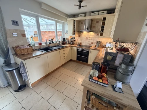 Mid Terraced House Main Photo