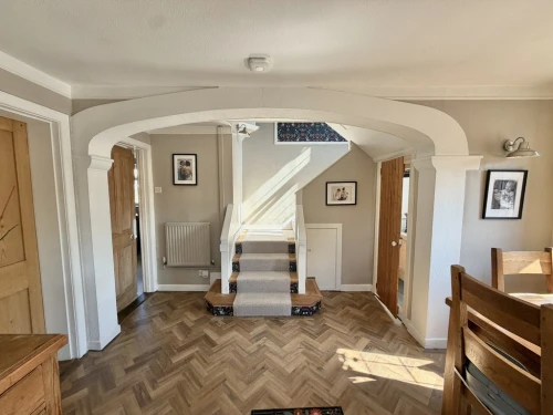 Semi-Detached House Photo 2