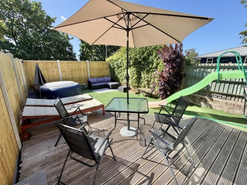 End Terraced House Main Photo