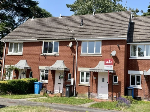 Mid Terraced House Main Photo