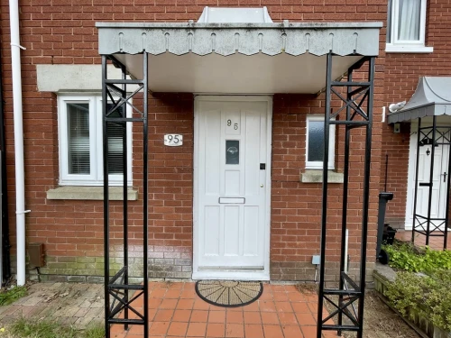 Mid Terraced House Main Photo