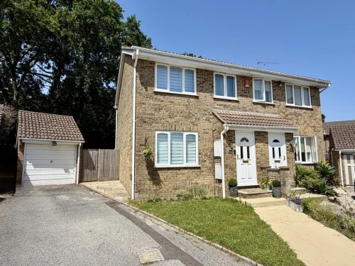 Semi-Detached House Main Photo