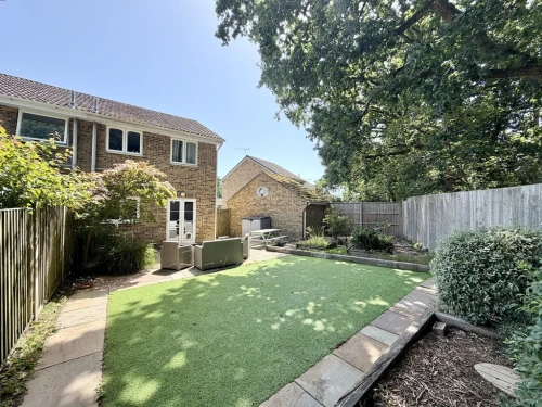 Semi-Detached House Main Photo