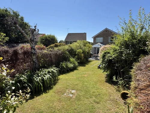 Detached House Main Photo