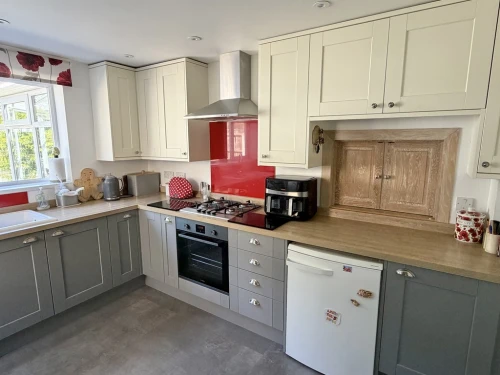 Detached House Main Photo