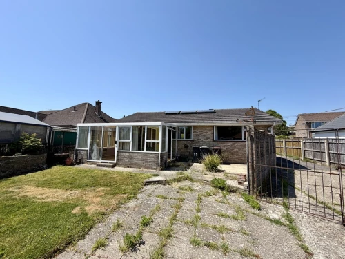 Detached Bungalow Main Photo