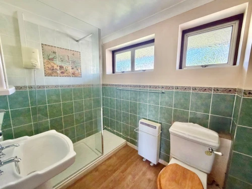 Detached Bungalow Main Photo