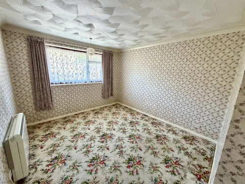 Detached Bungalow Main Photo