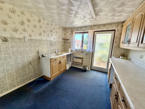 Detached Bungalow Main Photo