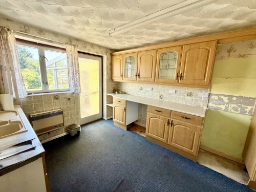 Detached Bungalow Main Photo