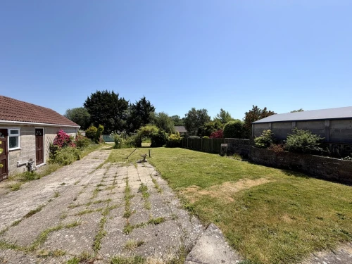 Detached Bungalow Main Photo