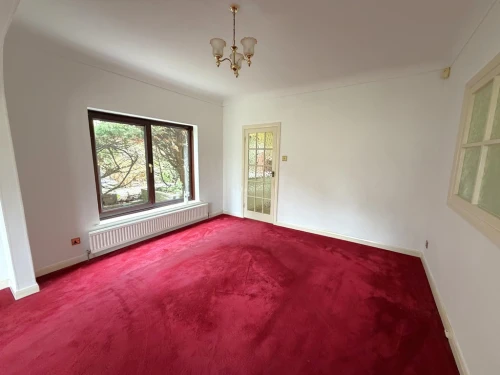Detached Bungalow Main Photo