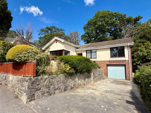 Detached Bungalow Main Photo